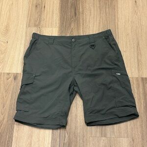Men's Green Columbia Shorts size 36